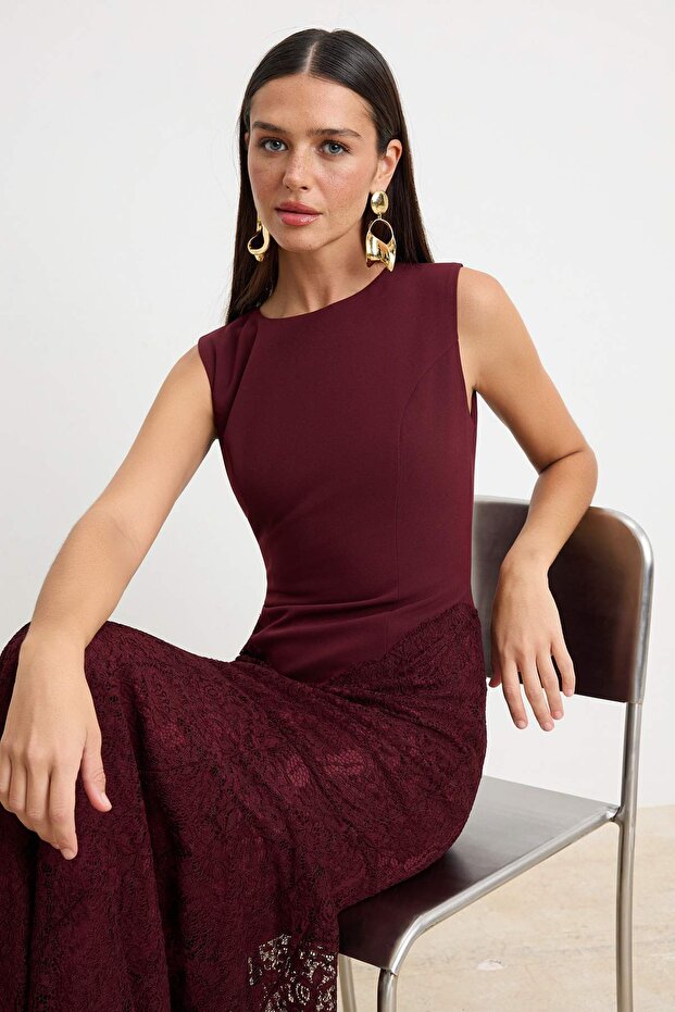 Burgundy Lace Detail Mermaid Maxi Dress